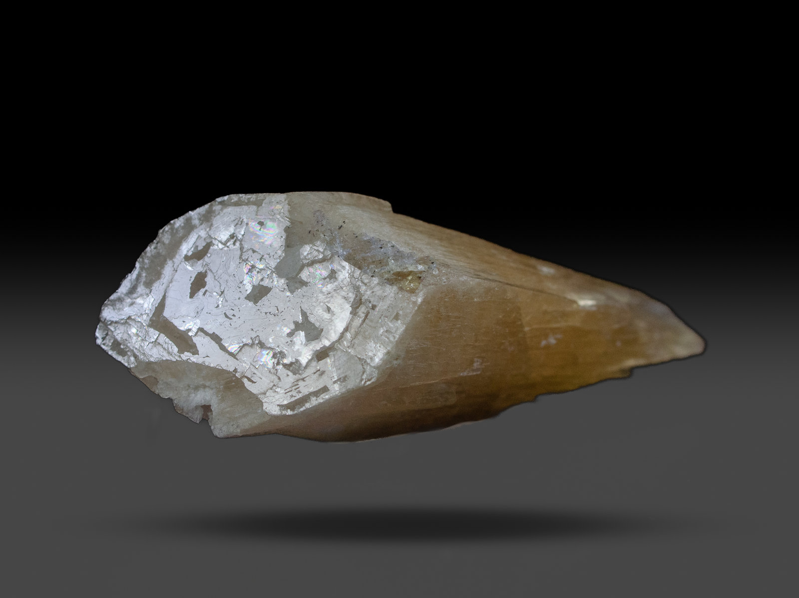 Calcite
146.05 x 50.8 mm
(Autor: k-m.minerals)