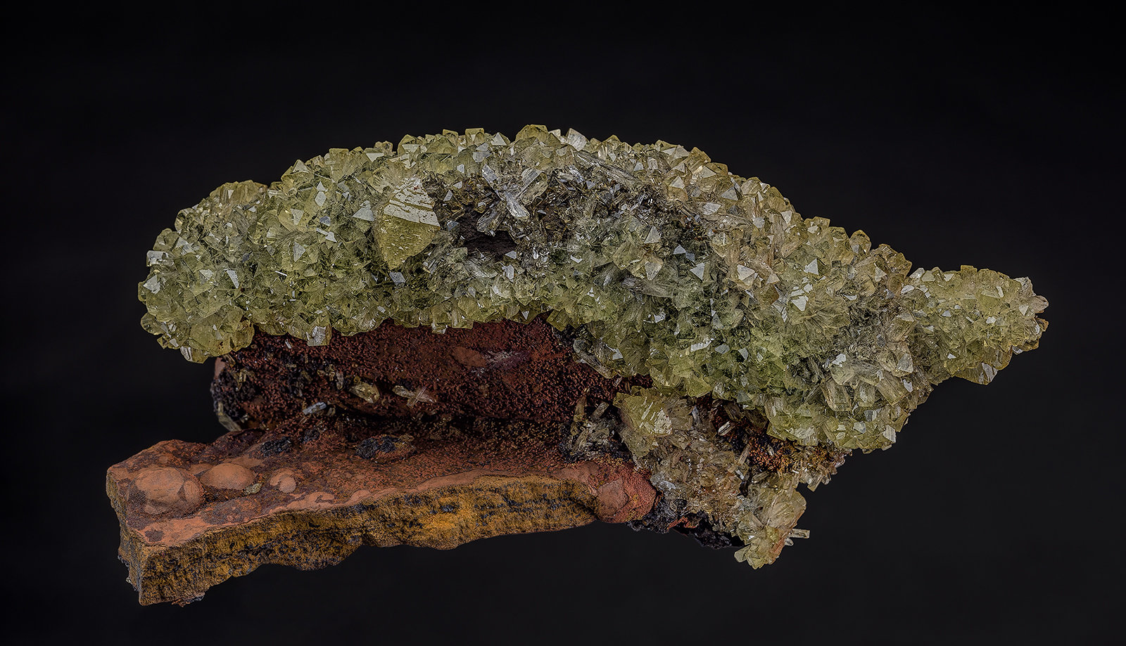 Adamite
11.2 x 6.4 cm
(Autor: am mizunaka)