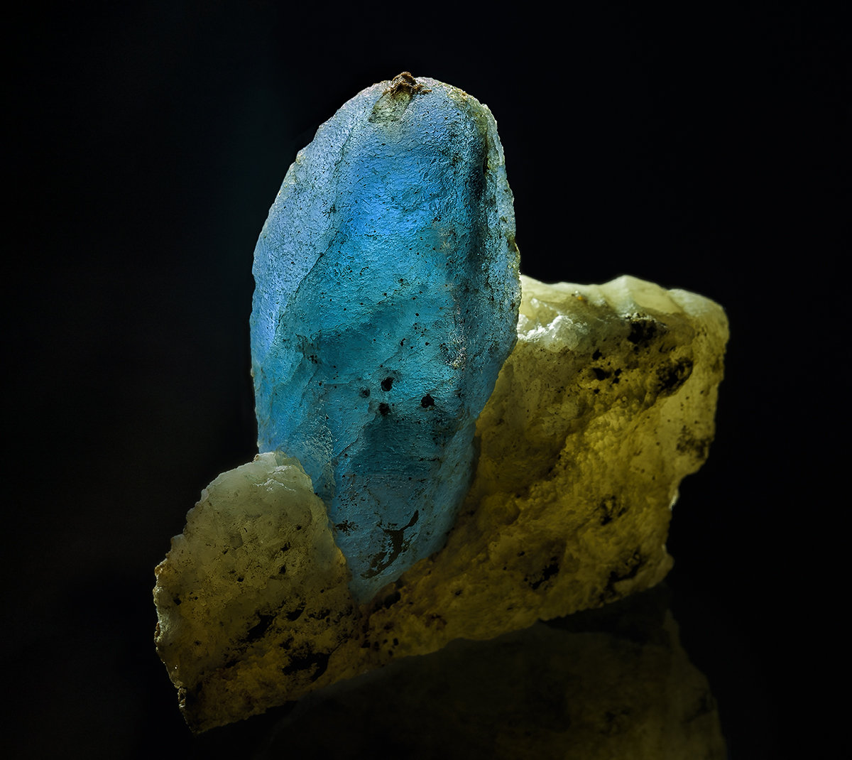 Afghanite
3.9 x 4.1 cm
(Autor: am mizunaka)