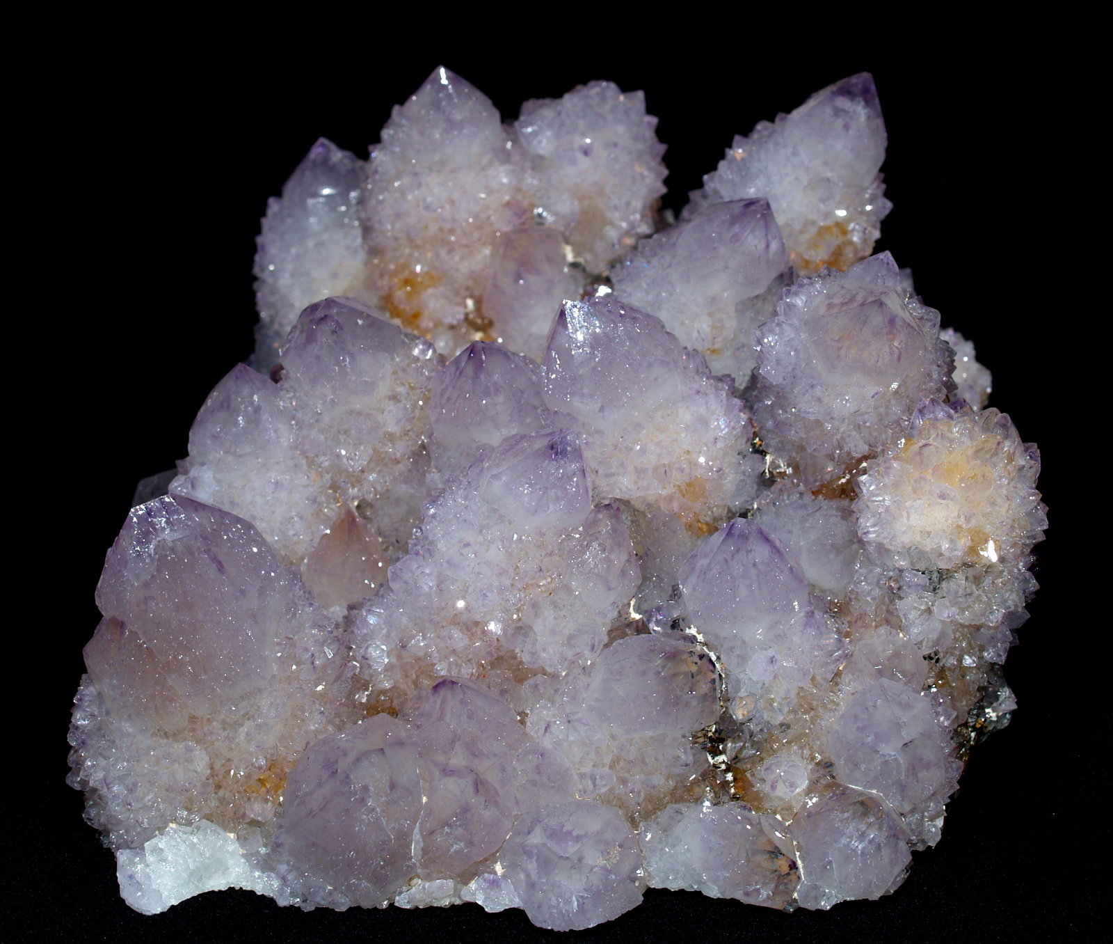 Quartz (variety amethyst)
17x12x6.5 cm
(Autor: Joseph DOliveira)