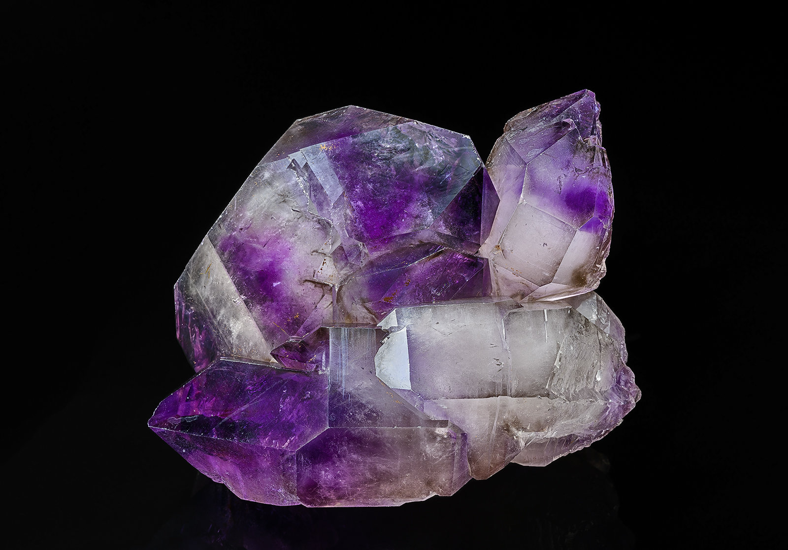 Quartz (variety amethyst)
8.1 x 6.6 cm
(Autor: am mizunaka)