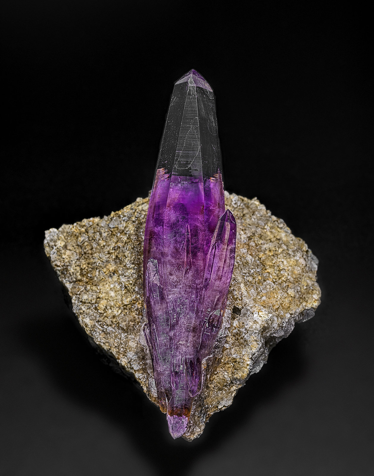 Quartz (variety amethyst)
8.8 x 6.8 cm
(Autor: am mizunaka)