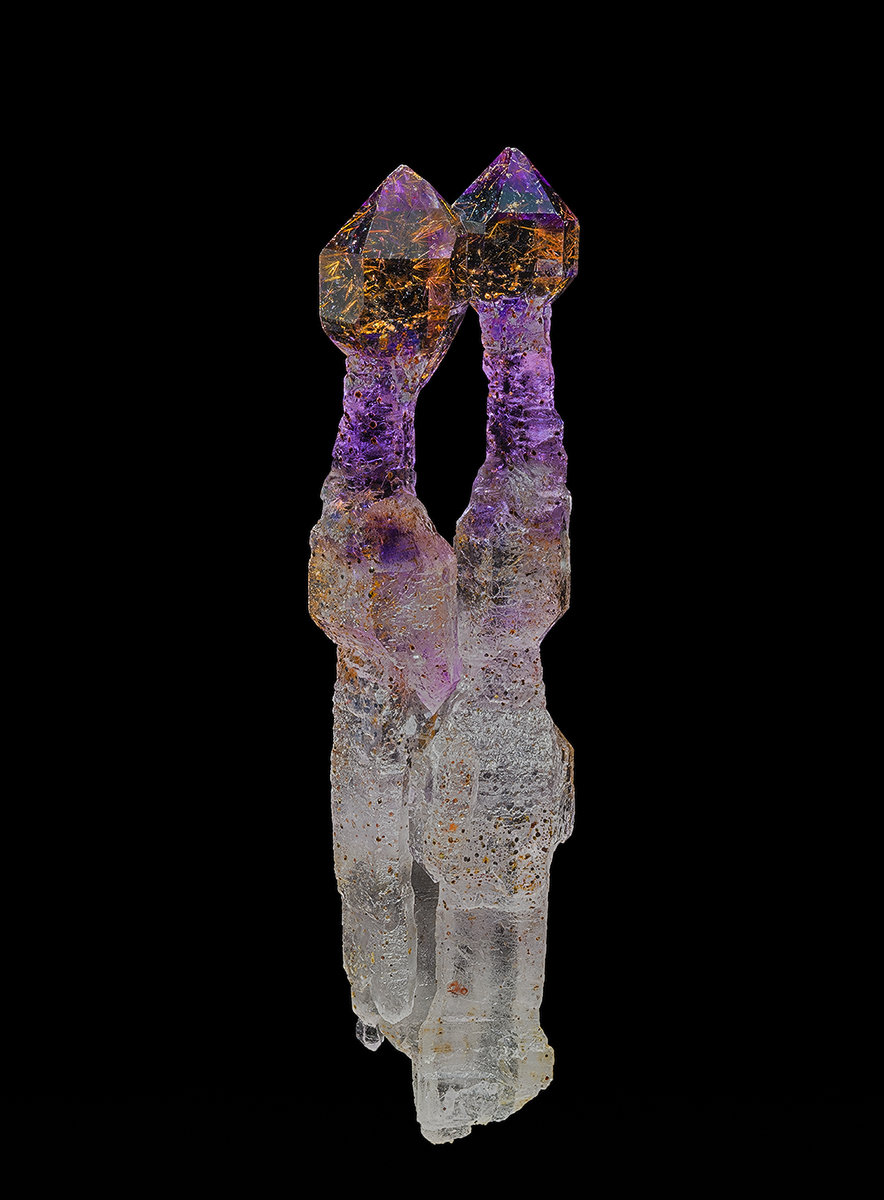 Quartz (variety amethyst)
4.1 x 1.1 cm
(Autor: am mizunaka)