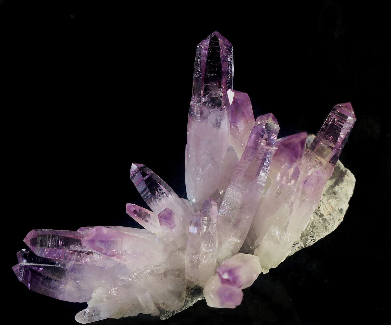 Quartz (variety amethyst)
8x6x6 cm
(Autor: JMiguelE)