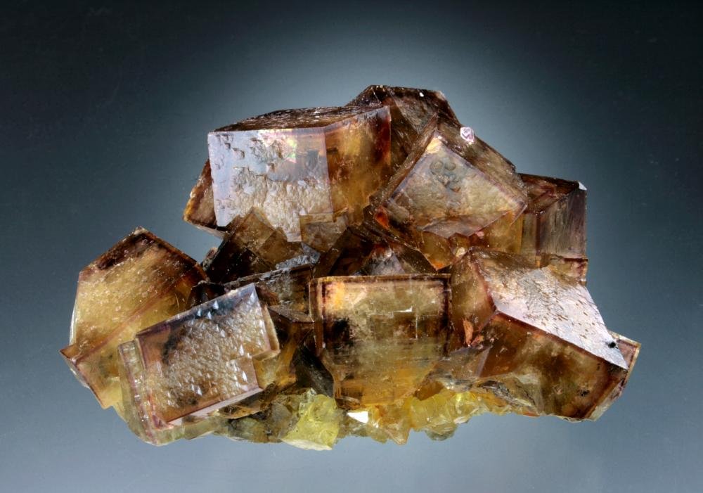 Fluorite
8x7x5 cm overall size
(Autor: Jesse Fisher)