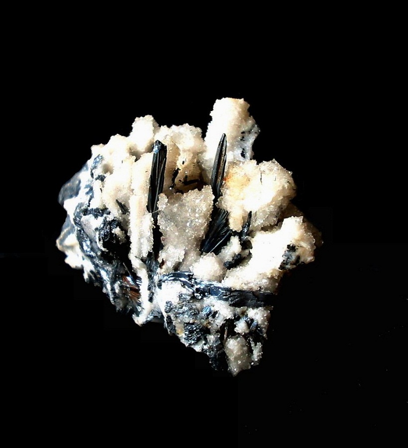 Stibnite
5,5 x 3,5 cm
(Autor: Andreas Gerstenberg)