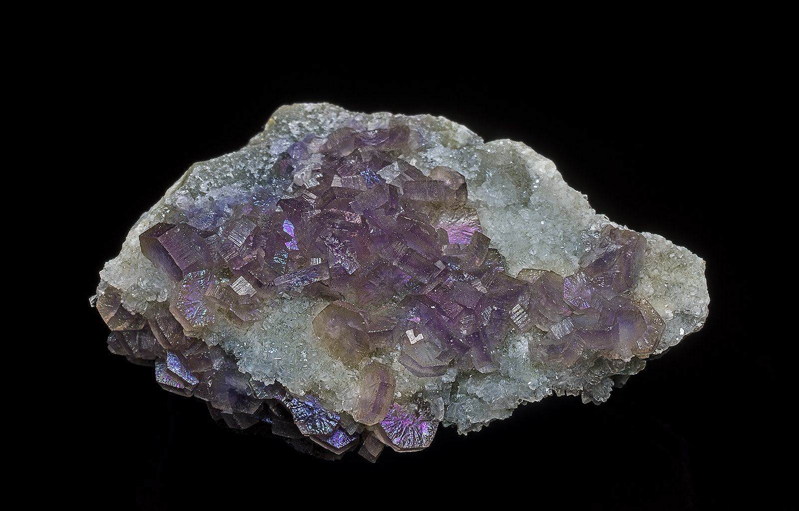Fluorapatite
4.0 x 2.5  cm
(Autor: am mizunaka)