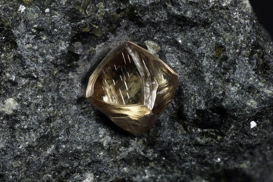 Diamond
Crystal of 5mm
(Autor: ofarcis)