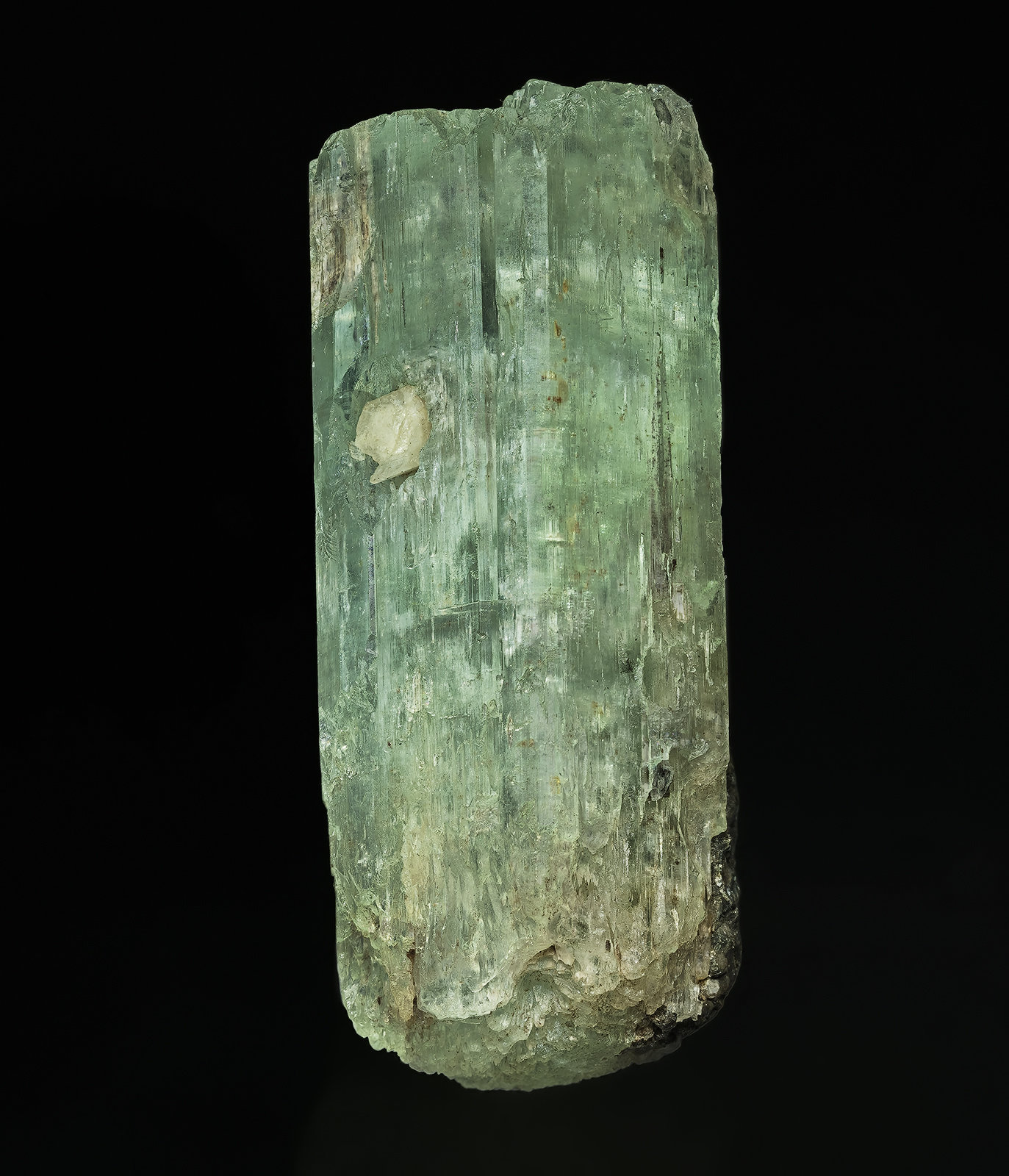 Beryl (variety aquamarine), Quartz
4.5 x 2.0 cm
(Autor: am mizunaka)