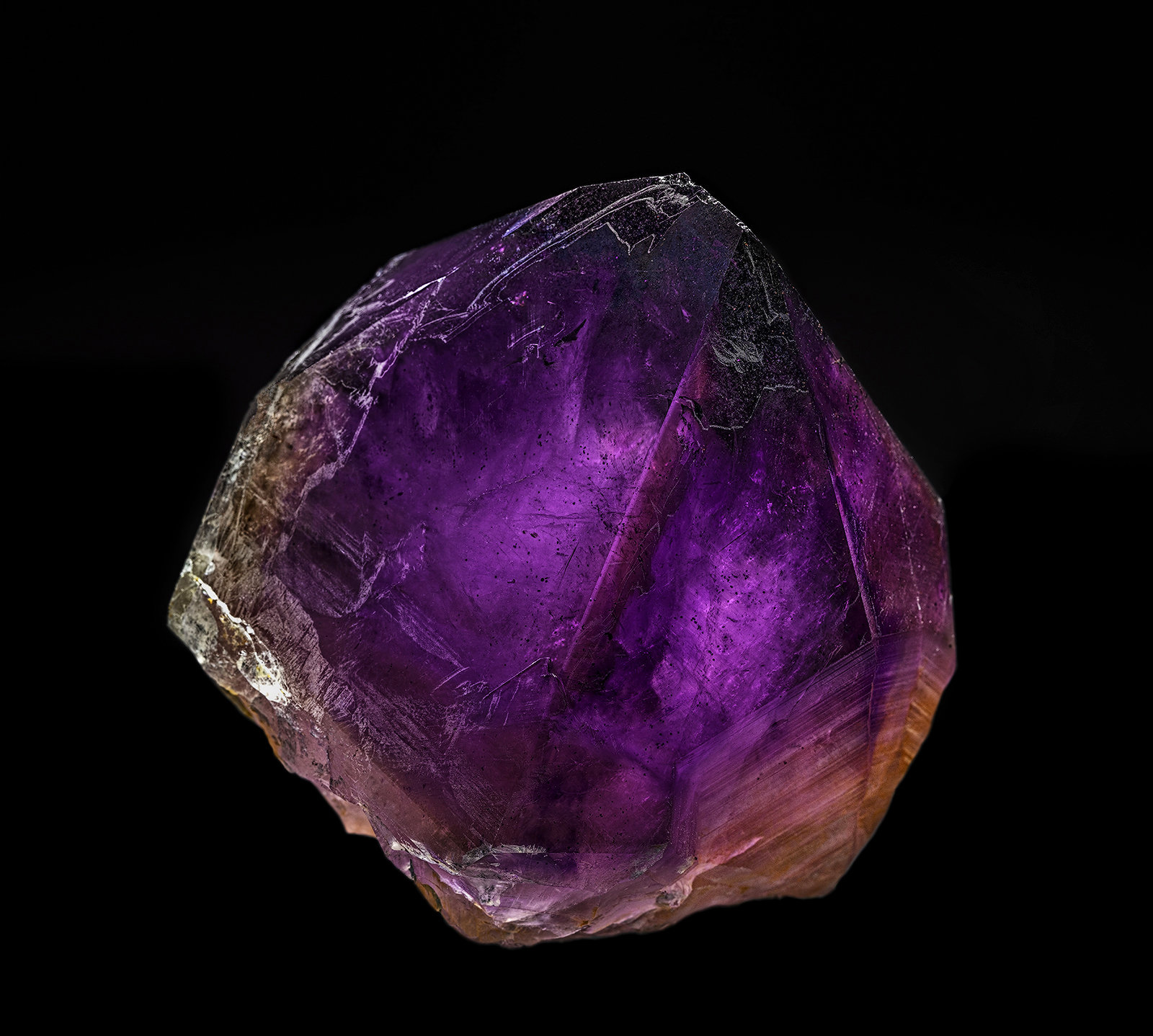 Quartz (variety amethyst)
11.2 x 9.0 cm
(Autor: am mizunaka)