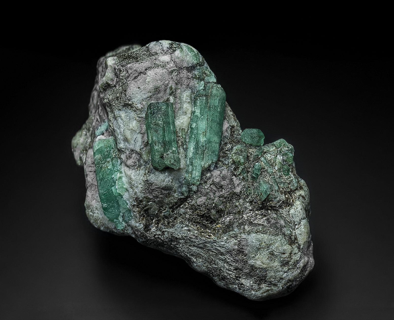 Beryl (variety emerald)
8.1 x 4.8 x 3.8 cm
(Autor: am mizunaka)