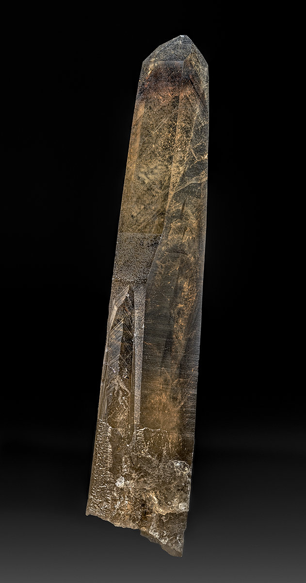 Quartz (variety smoky quartz)
11.8 x 2.6 cm
(Autor: am mizunaka)