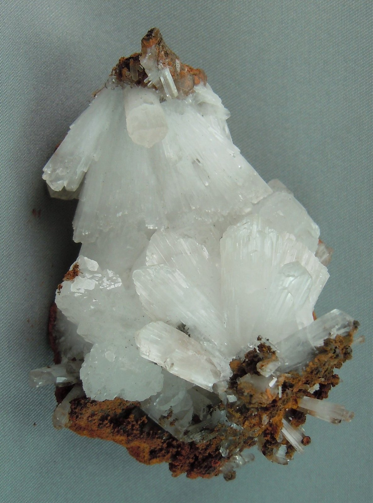 Hemimorphite
6.8cm x 5.2cm
(Autor: rweaver)