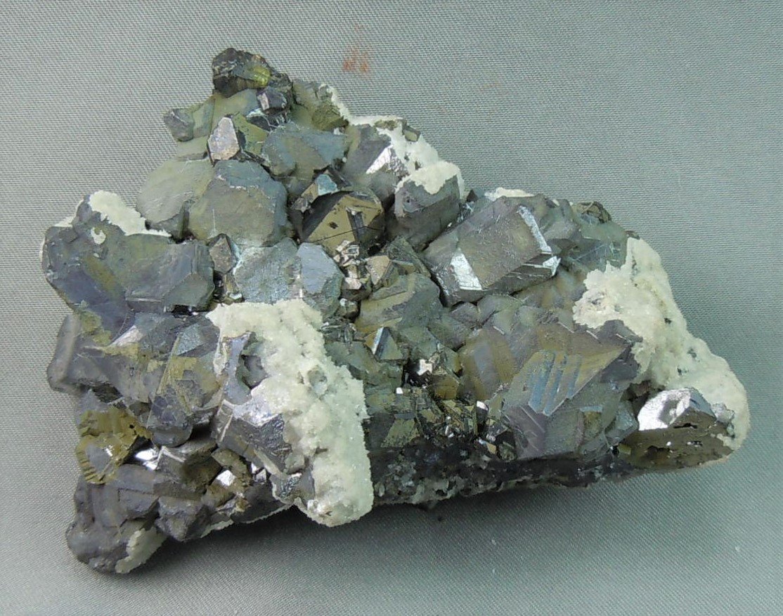 Galena
7.8cm x 5.3cm
(Autor: rweaver)