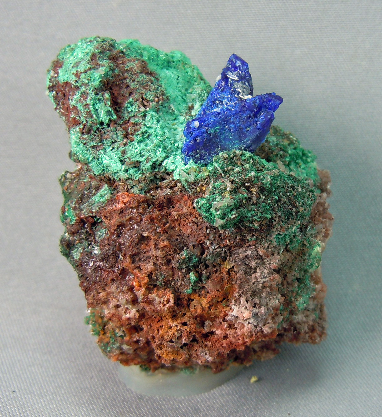 Linarite on Brochantite
4.5cm x 3.5cm
(Autor: rweaver)
