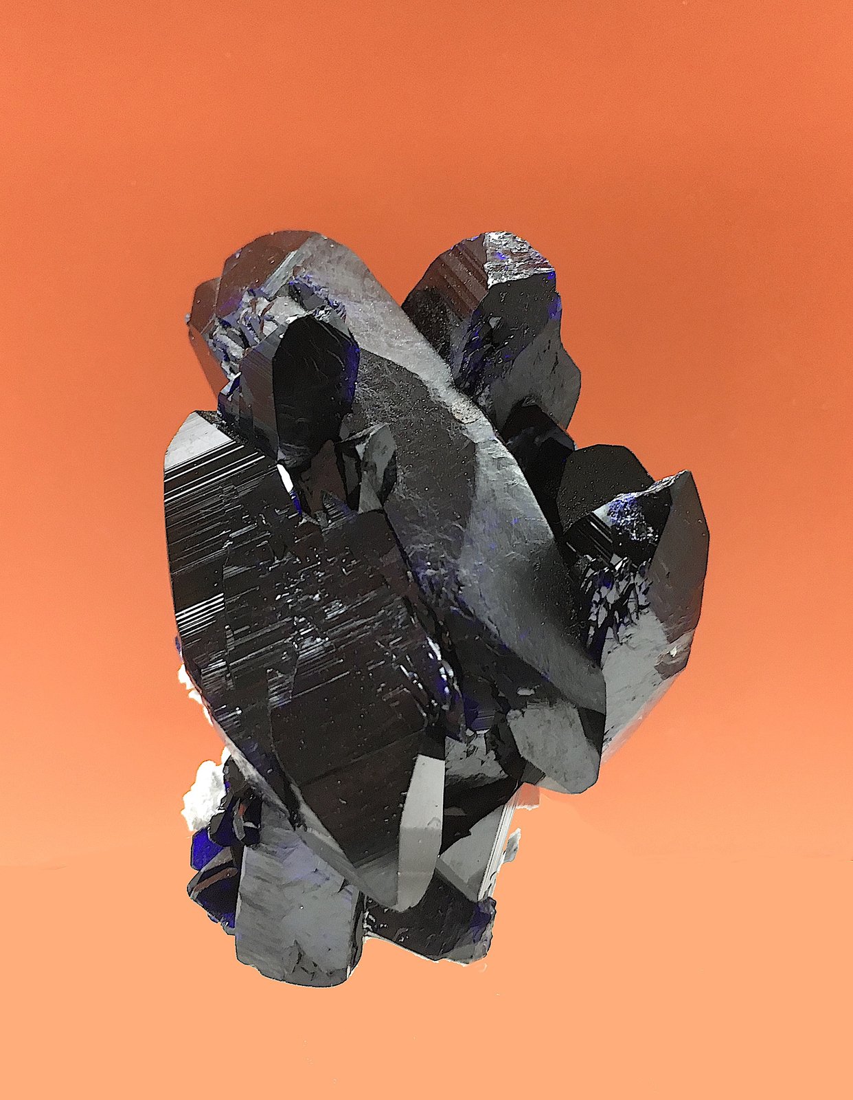 Azurite
6.5 x 4 cm, the longest crystal 4.5 cm
(Autor: Jean Suffert)
