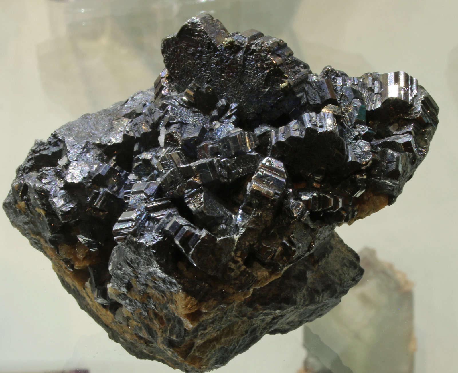 Bournonite
8 x 7 x 6 cm
(Autor: James Catmur)