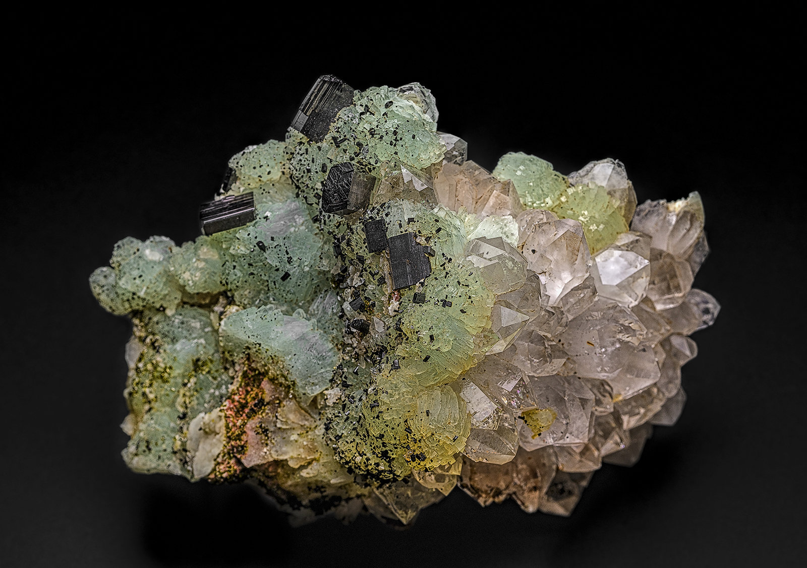 Quartz, Prehnite, Babingtonite
9.1 x 6.5 cm
(Autor: am mizunaka)