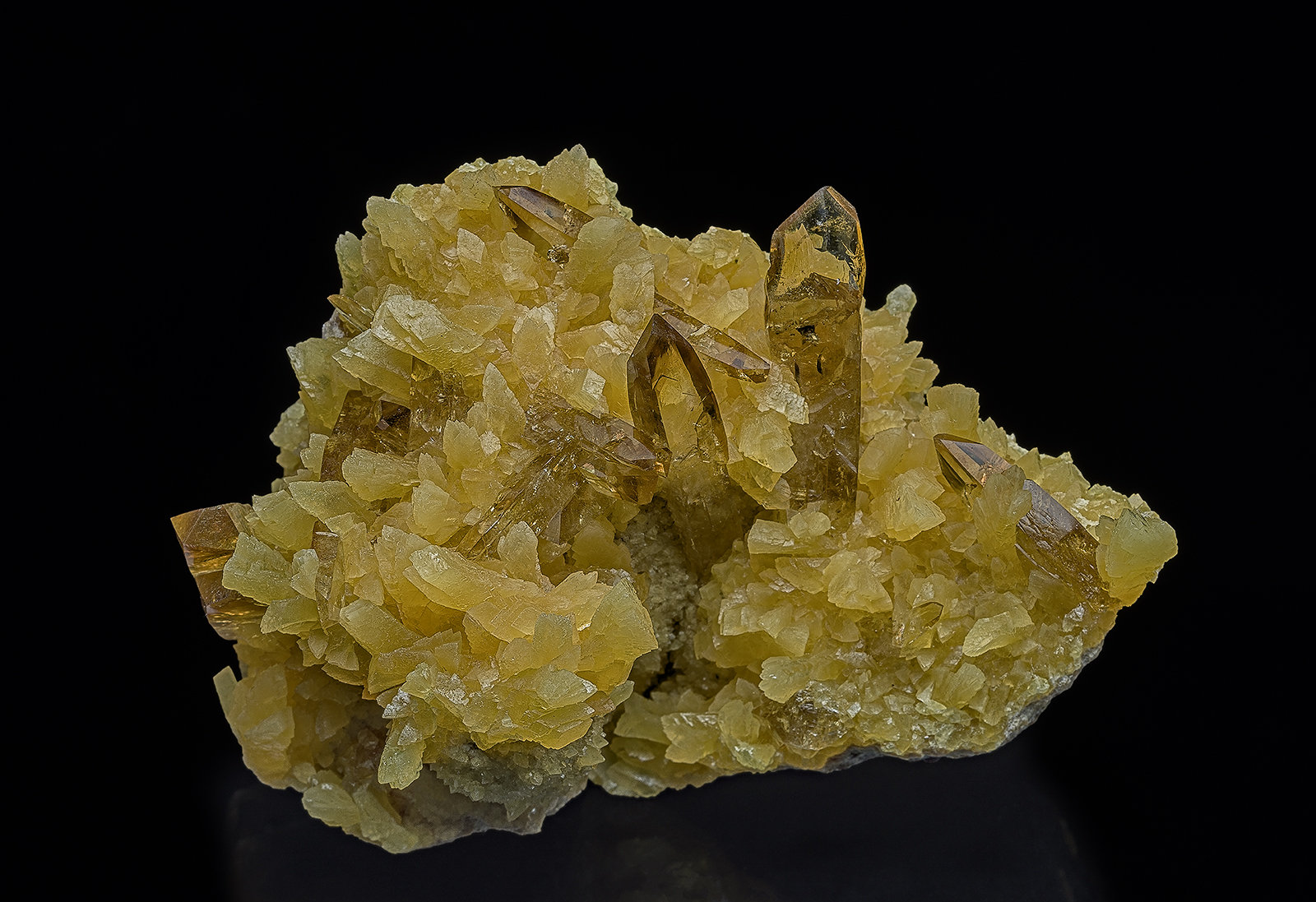 Barite, Calcite
7.9 x 5.9 cm
(Autor: am mizunaka)