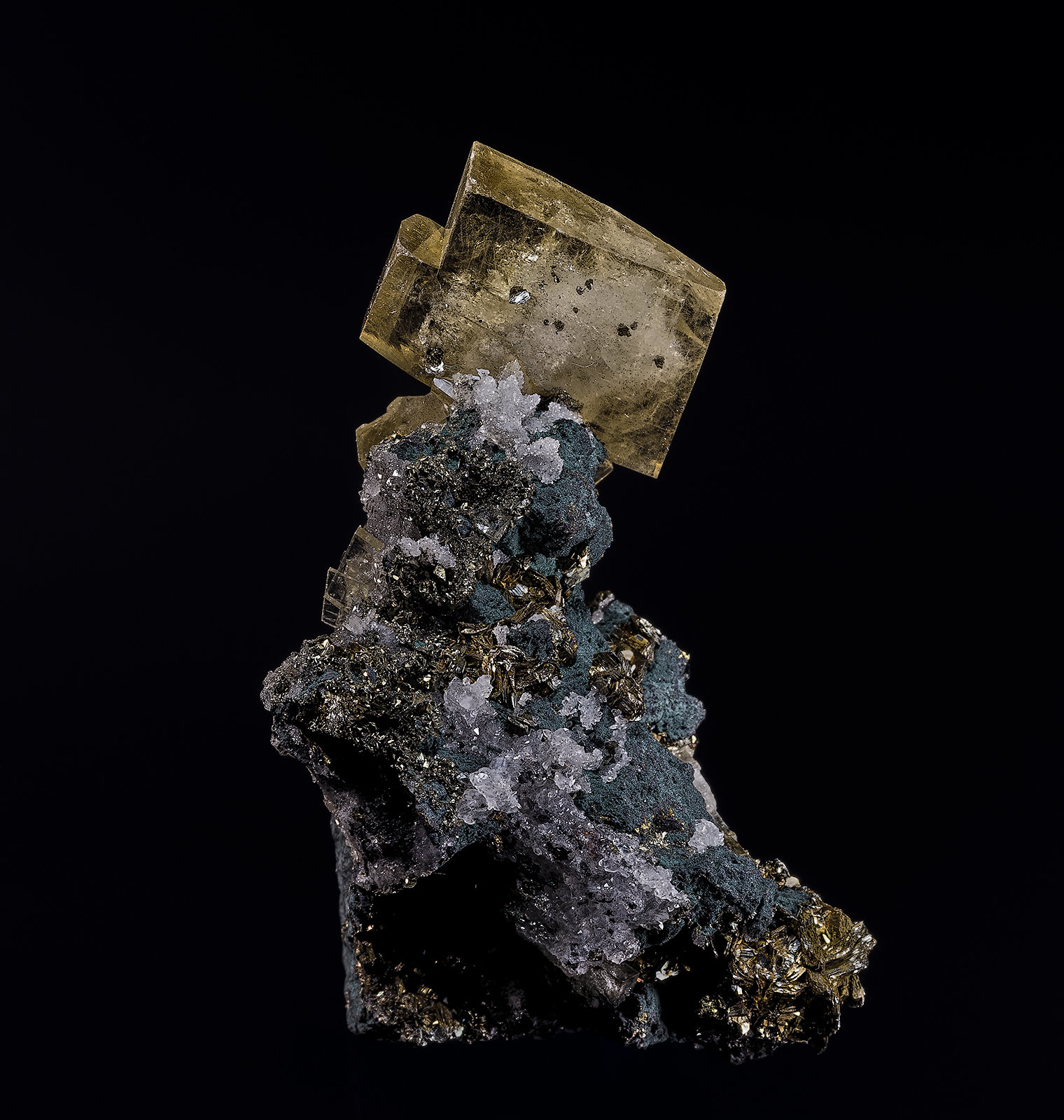Barite, Malachite, Marcasite, Quartz
4.7 x 6.3 cm
(Autor: am mizunaka)