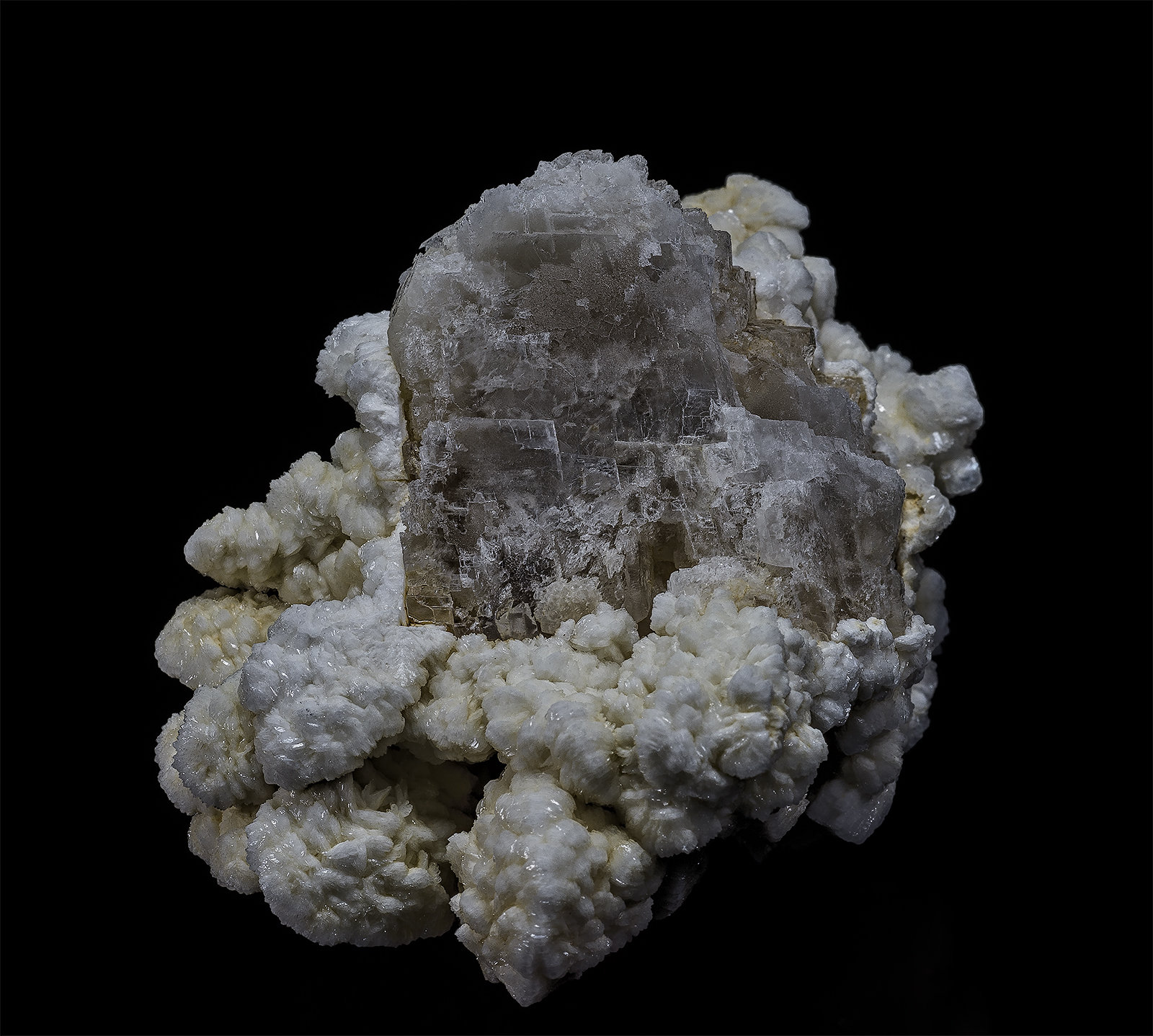 Barite, Calcite
5.3 x 4.5 cm
(Autor: am mizunaka)