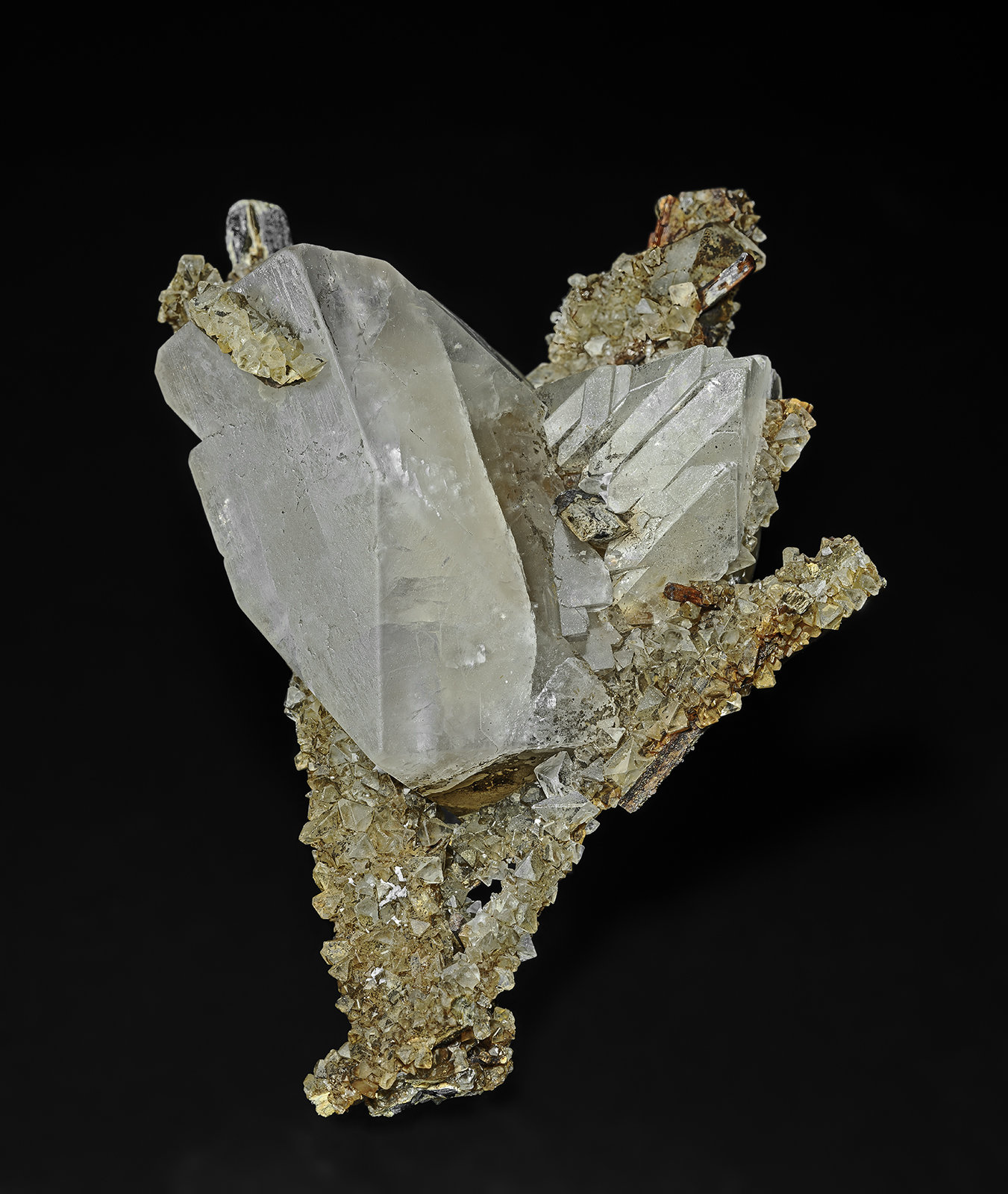 Baryte, Valentinite, Stibnite
10.0 x 6.9 cm
(Autor: am mizunaka)