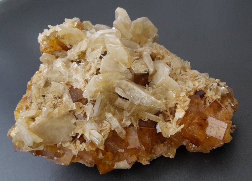 Baryte, Fluorite
10 x 6,5 cm
(Autor: Andreas Gerstenberg)