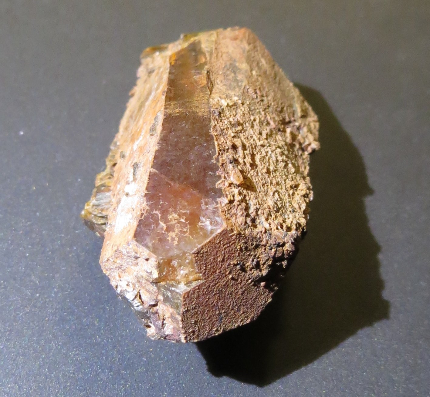 Baryte
45 x 20 x 17 mm;  44 grams
(Autor: kakov)