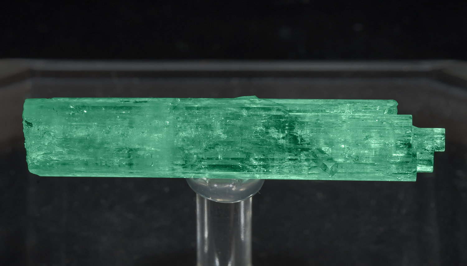 Beryl (variety emerald)
3.3 × 0.8 × 0.7 cm
(Autor: Jordi Fabre)