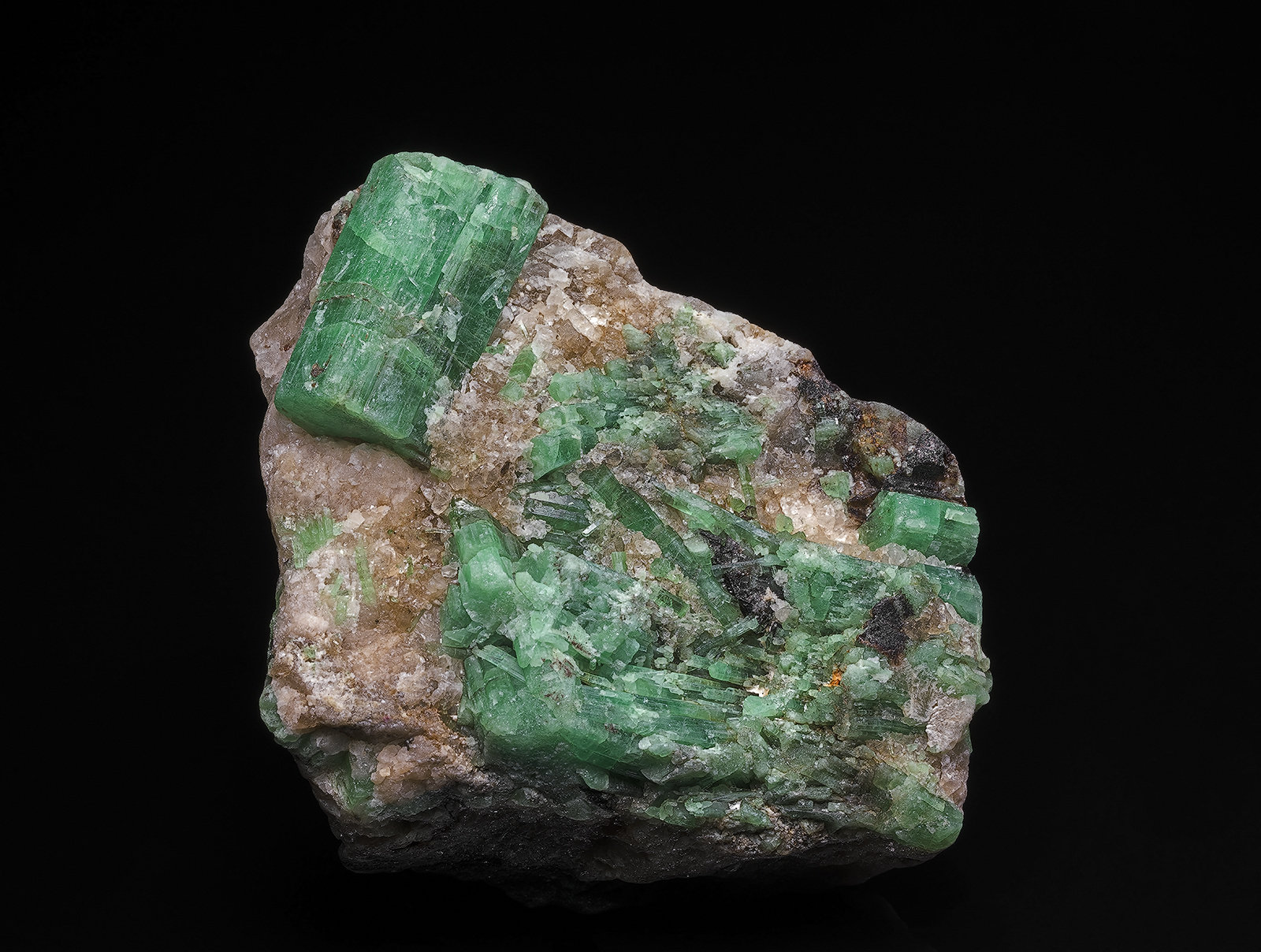 Beryl (variety emerald)
5.7 x 4.8 cm
(Autor: am mizunaka)