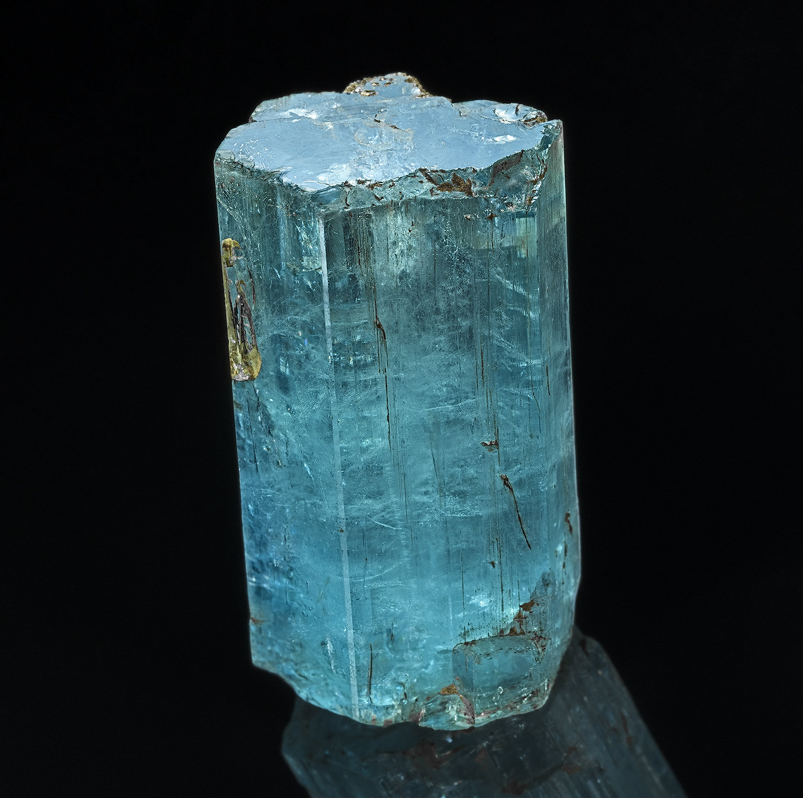 Beryl (variety aquamarine)
3.2 x 1.8 cm
(Autor: am mizunaka)