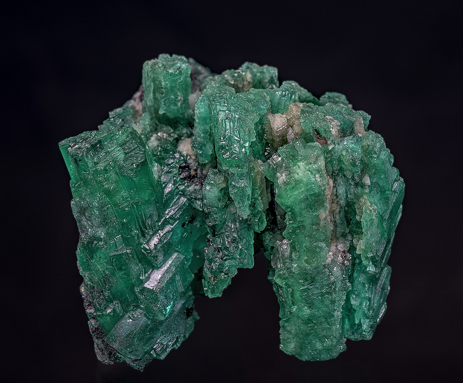 Beryl (variety emerald), Calcite
4.2 x 4.3 cm
(Autor: am mizunaka)