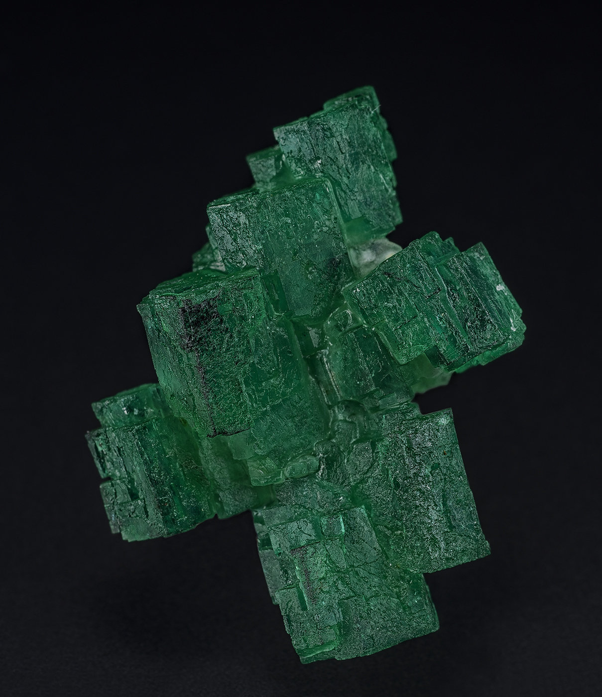 Beryl (variety emerald)
3.0 x 2.5 cm
(Autor: am mizunaka)
