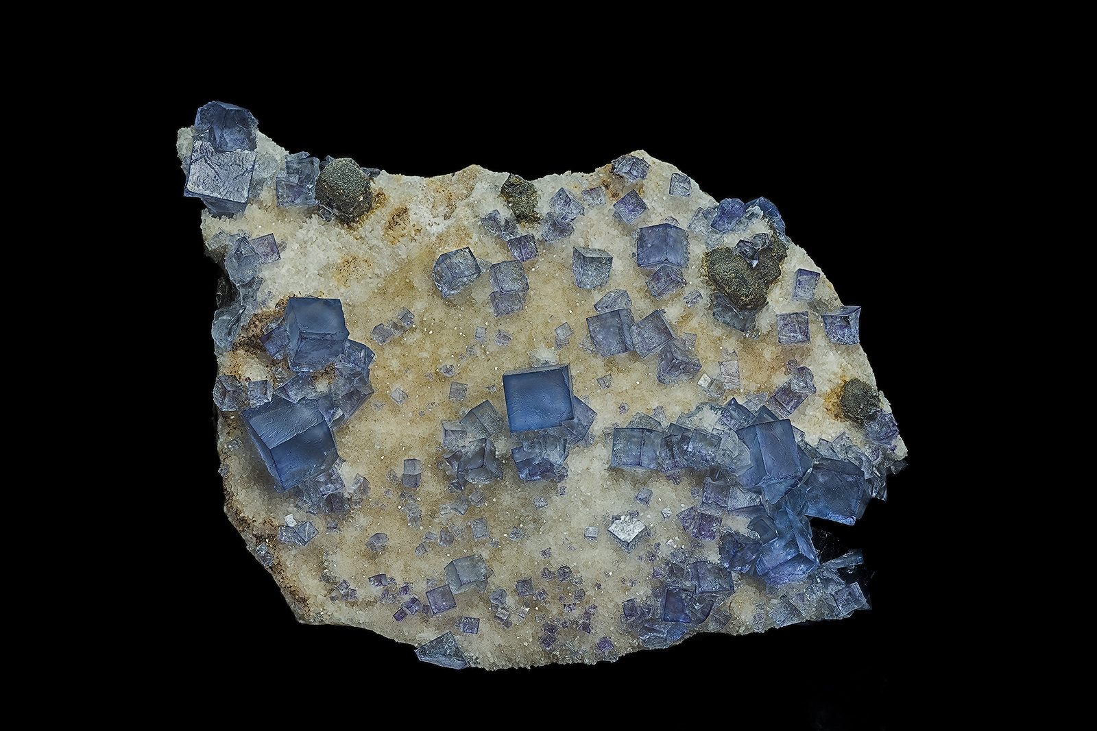 Fluorite, Quartz, Galena
7.2 x 5.9 cm
(Autor: am mizunaka)