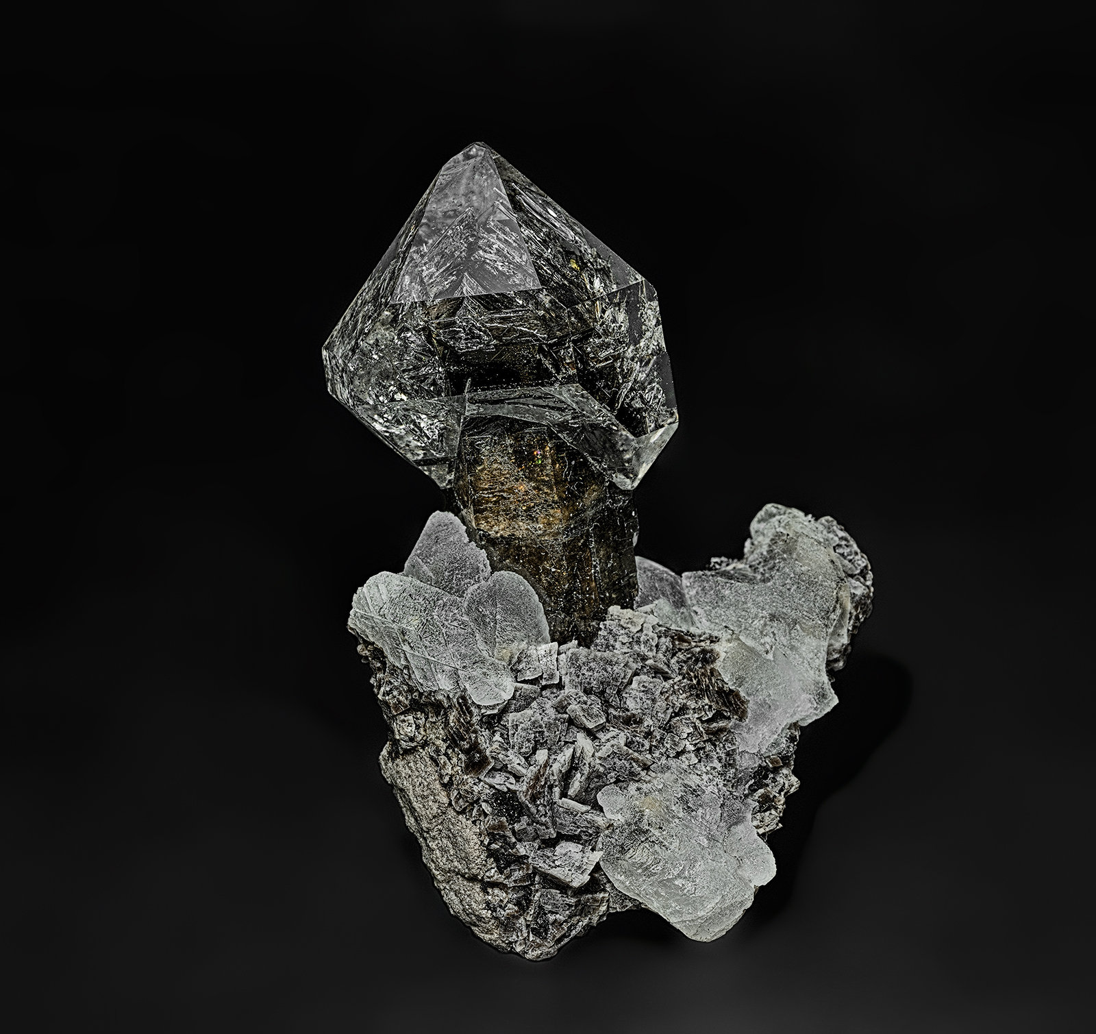 Quartz, Calcite, Dolomite
5.2 x 3.6 cm
(Autor: am mizunaka)