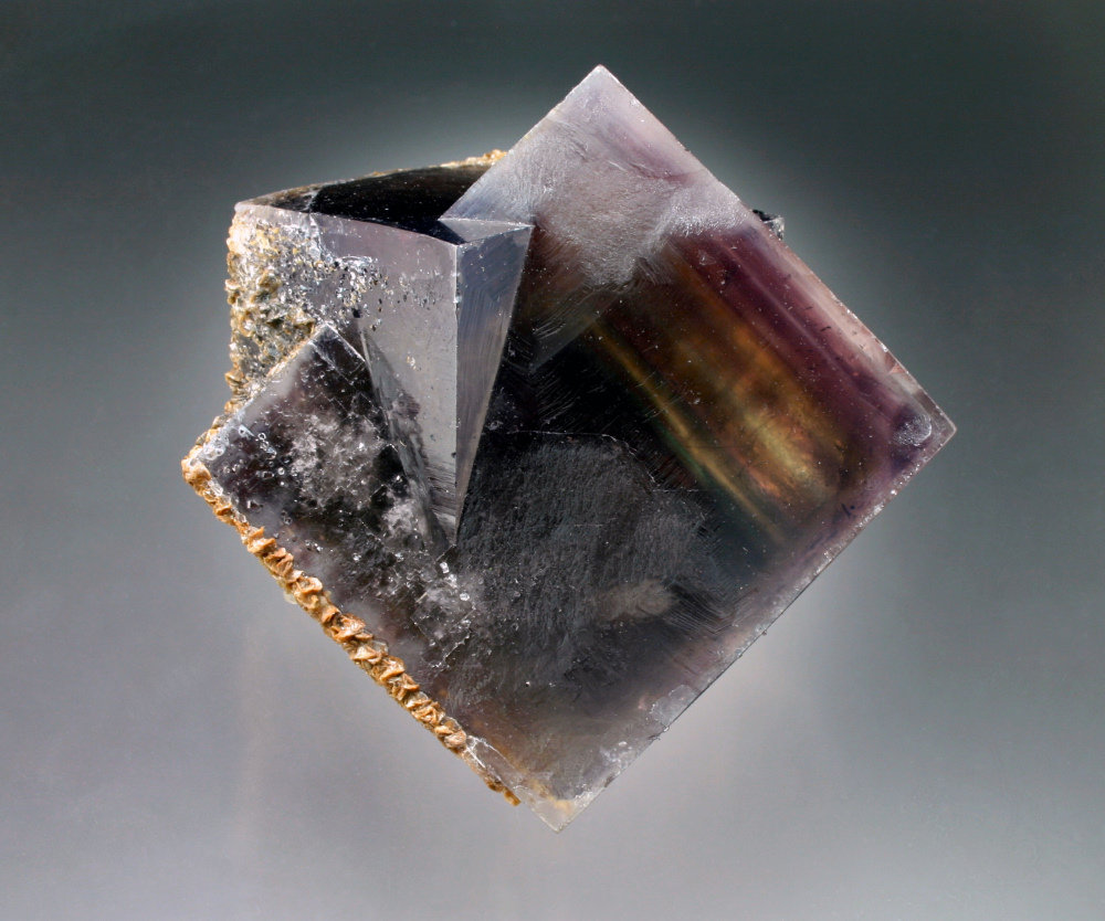 Fluorite with Siderite
8x8x7 cm overall size
(Autor: Jesse Fisher)