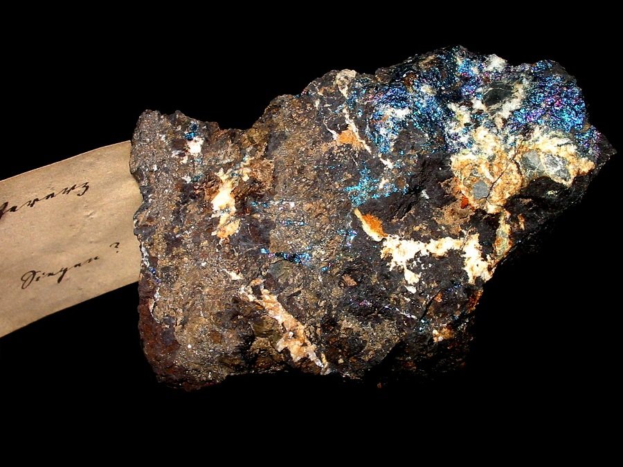 Bornite
9 x 6,5 cm
(Autor: Andreas Gerstenberg)