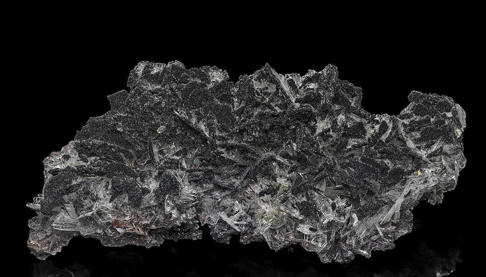 Boulangerite, Baryte
14.2 x 6.2 cm
(Autor: am mizunaka)