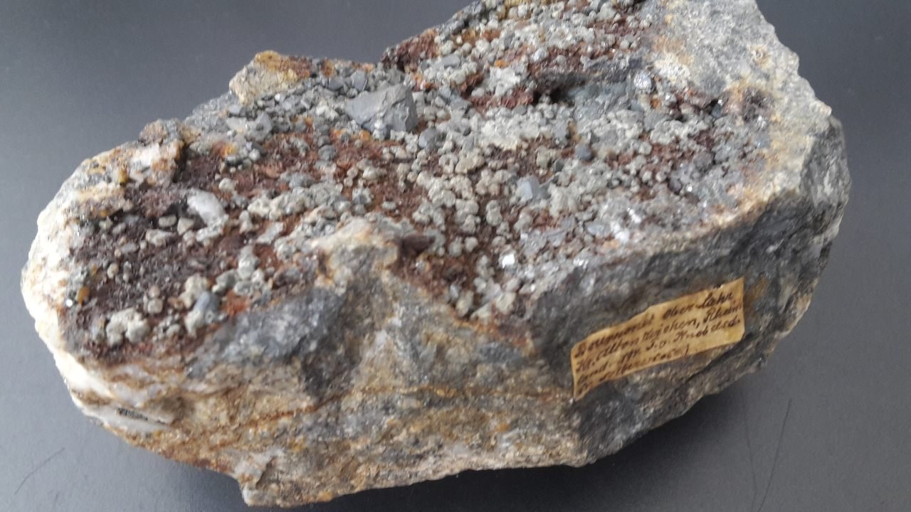 Bournonite
11,5 x 7 cm
(Autor: Andreas Gerstenberg)