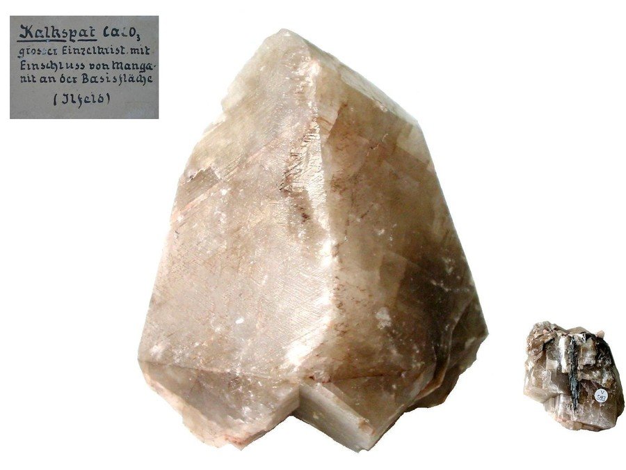 Calcite, manganite
10 x 8 cm
(Autor: Andreas Gerstenberg)