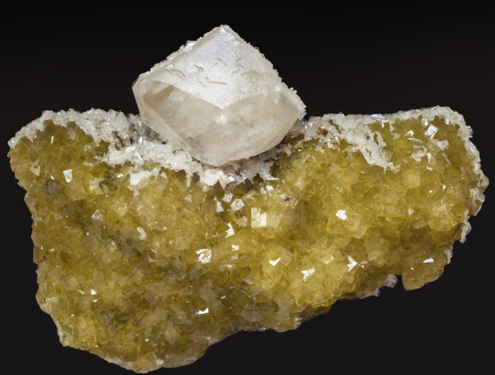 Calcite, Fluorite
12.4 × 9.4 × 4.8 cm
(Autor: JoséMiguel)