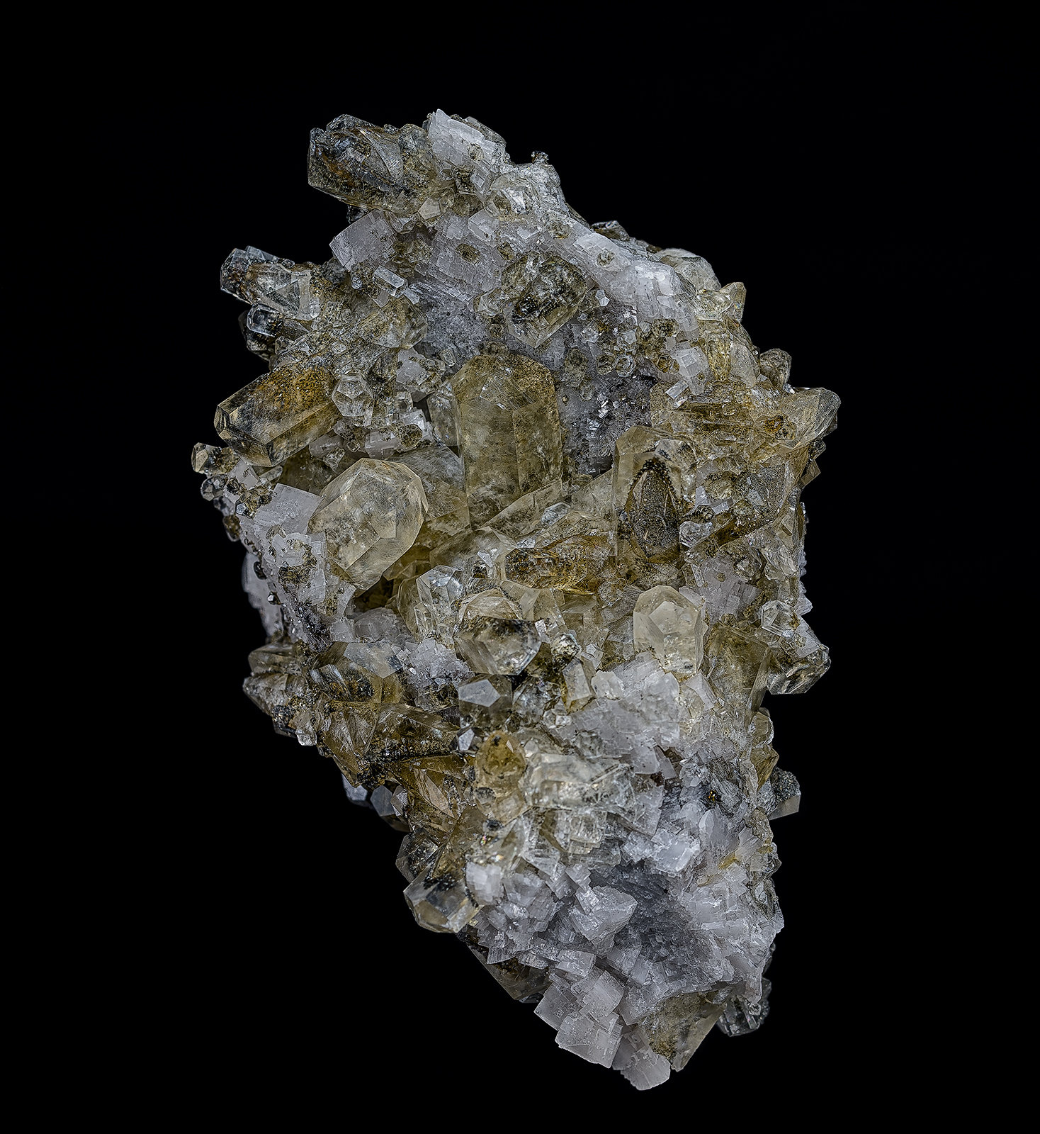Calcite, Dolomite, Pyrite
8.0 x 5.5 cm
(Autor: am mizunaka)