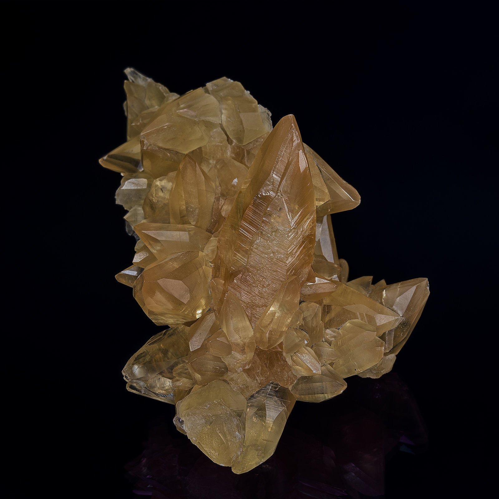 Calcite
4.8 x 7.2 cm
(Autor: am mizunaka)