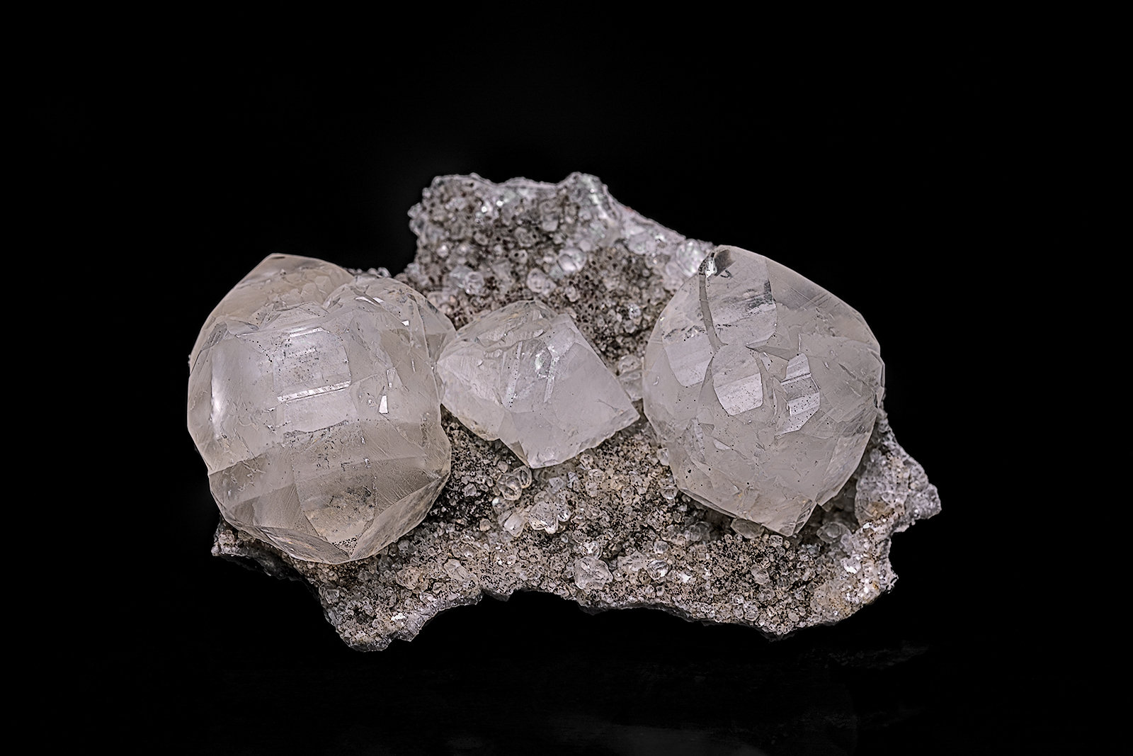 Calcite
8.2 x 6.2 cm
(Autor: am mizunaka)