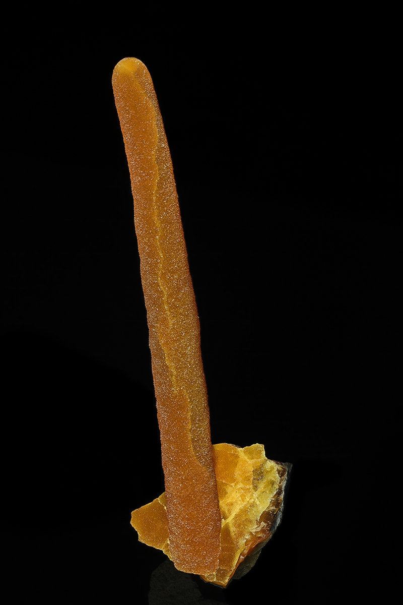 Calcite
8.0 x 2.4 cm
(Autor: am mizunaka)