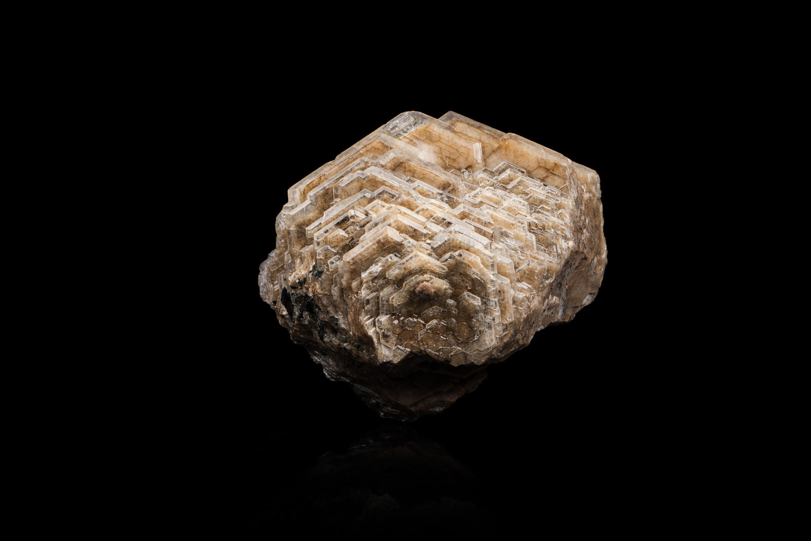 Catapleiite
11,0 x 4,5 x 10,0 cm
(Autor: MIM Museum)