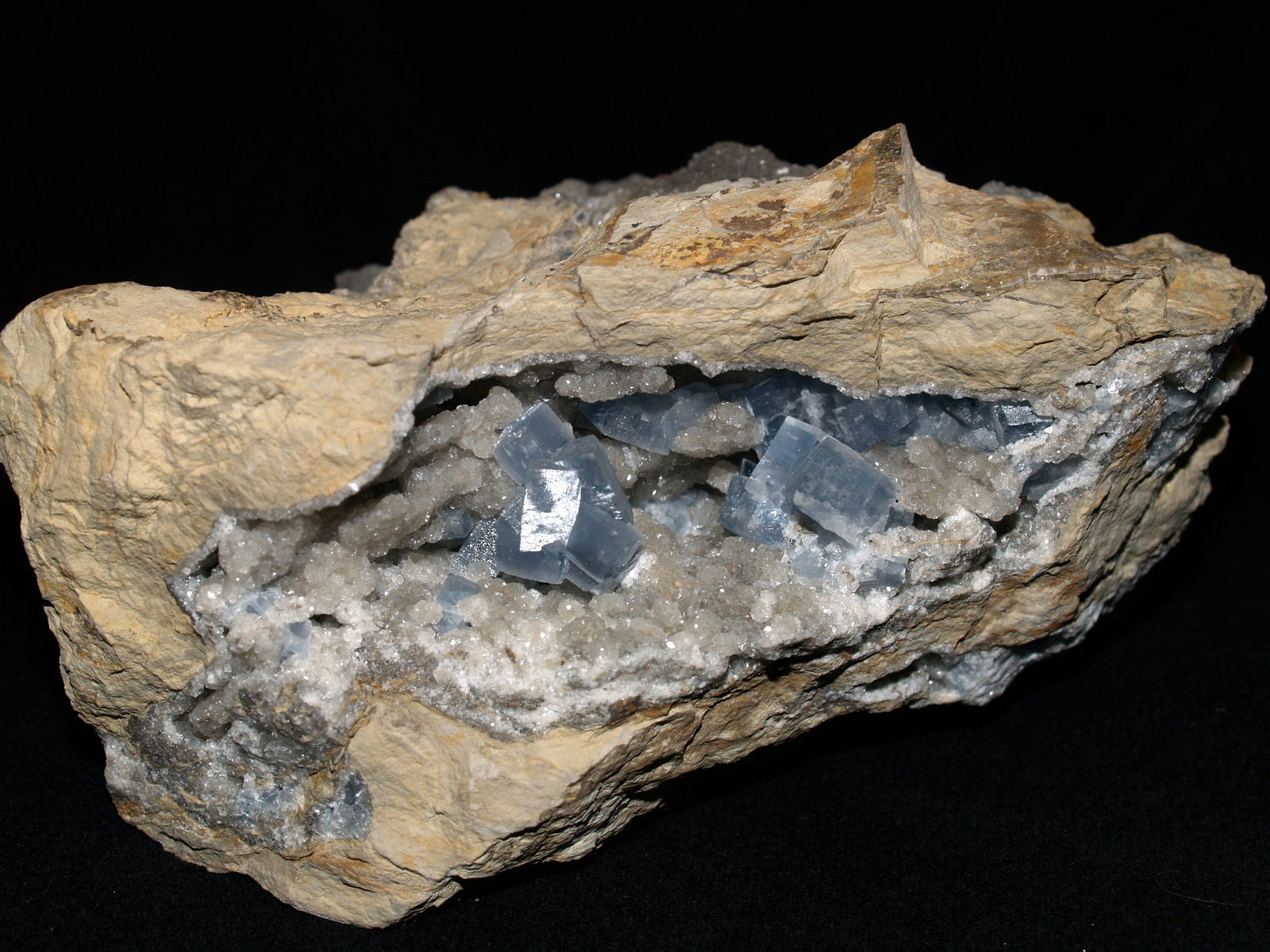 Celestine with Calcite
12x10x6 cm
(Autor: Joseph DOliveira)
