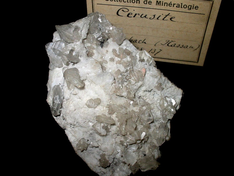 Cerussite
9 x 6,5 x 2 cm
(Autor: Andreas Gerstenberg)