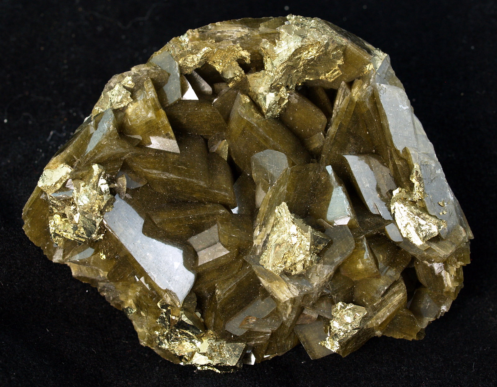 Chalcopyrite on Siderite
9cmx7cmx3cm
(Autor: Joseph DOliveira)