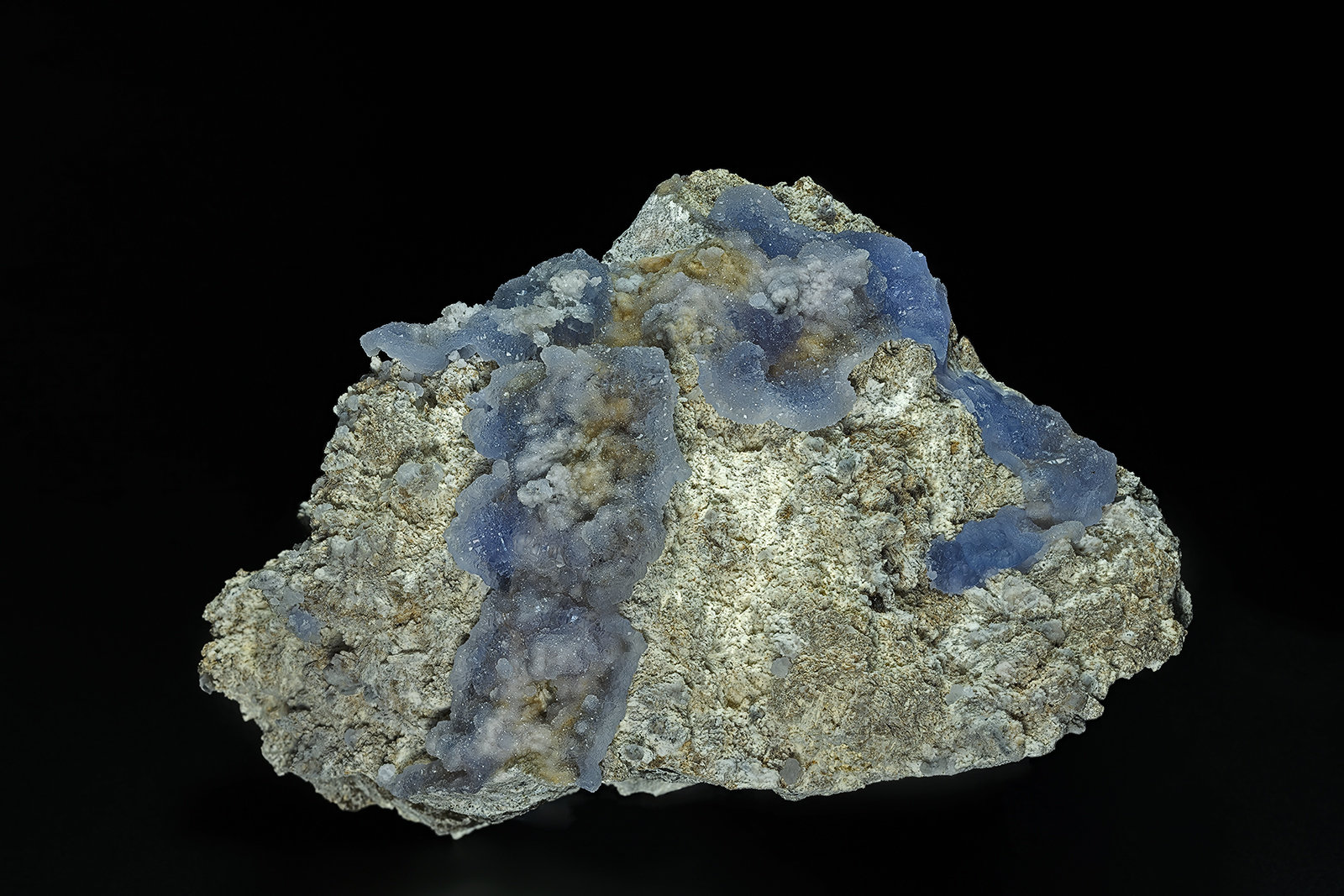 Quartz (variety chalcedony)
13.0 x 7.5 cm
(Autor: am mizunaka)